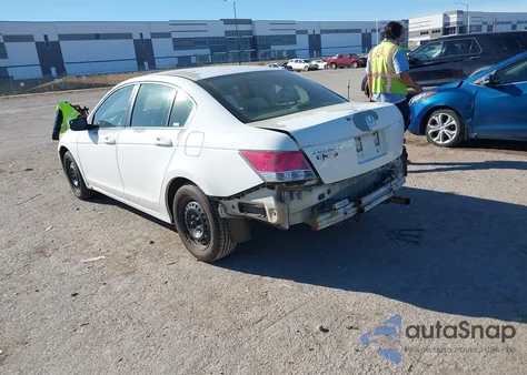 2010 Honda Accord 2.4 Lx z USA, uszkodzony, nr VIN 1HGCP2F36AA021471